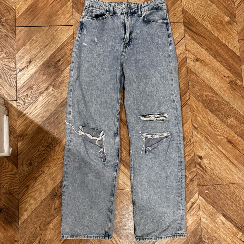 straight leg distressed faded high waisted jeans
